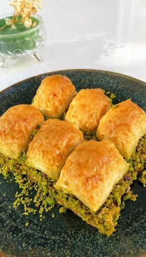 Tereyağlı Fıstıklı Baklava ( 1 Porsiyon )