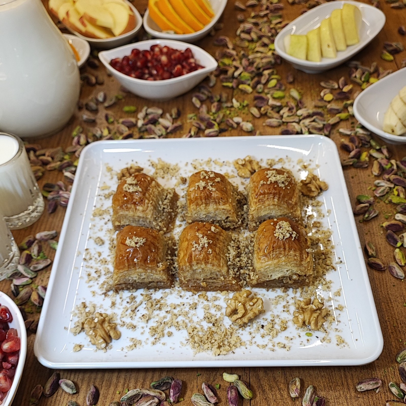 Cevizli Baklava + (250 gr) Dondurma