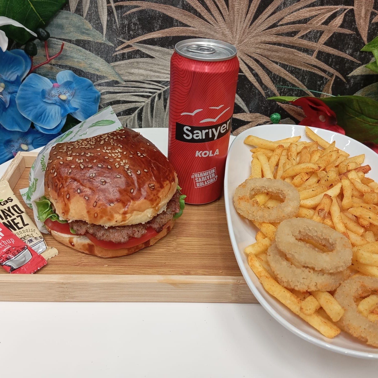 Et Burger Menü
