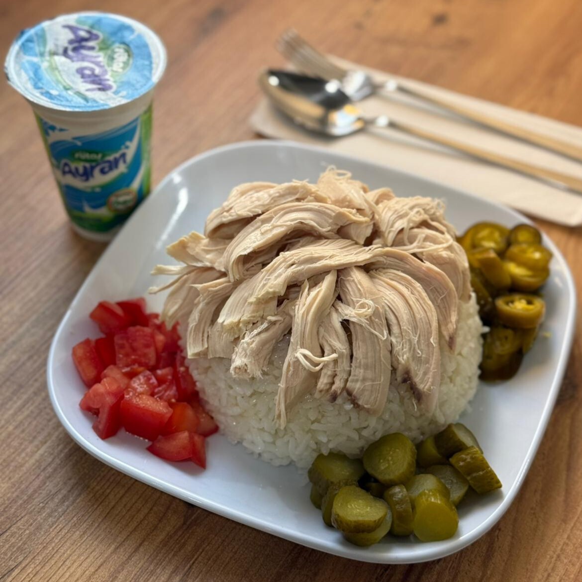 Tavuklu Pilav Buçuk + Ayran (175 ml)