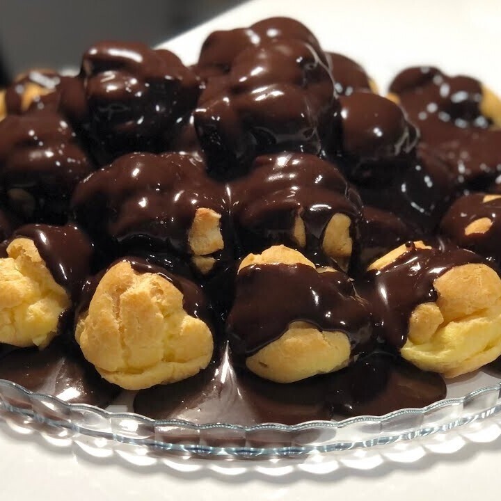 Yarım Kilo Profiterol (8 Top)