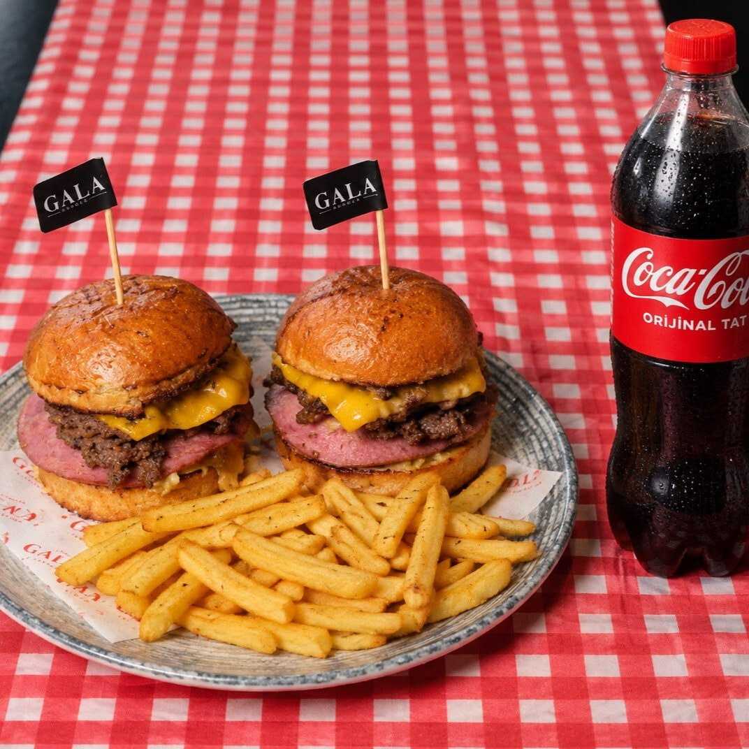 2'li Smash Burger + 1 L Coca Cola