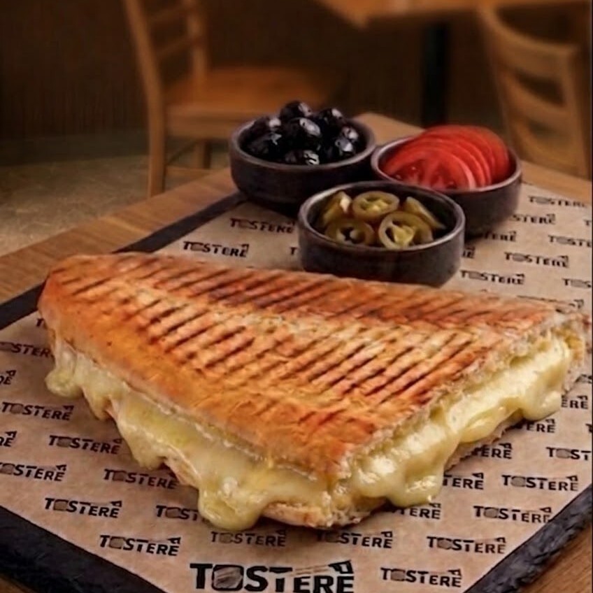 Çift Kaşarlı Tost