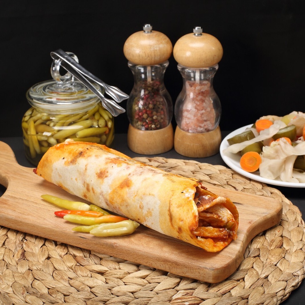 Hatay Usulü Soslu Şavurma Jibınlı Tavuk Döner Dürüm 100 Gram