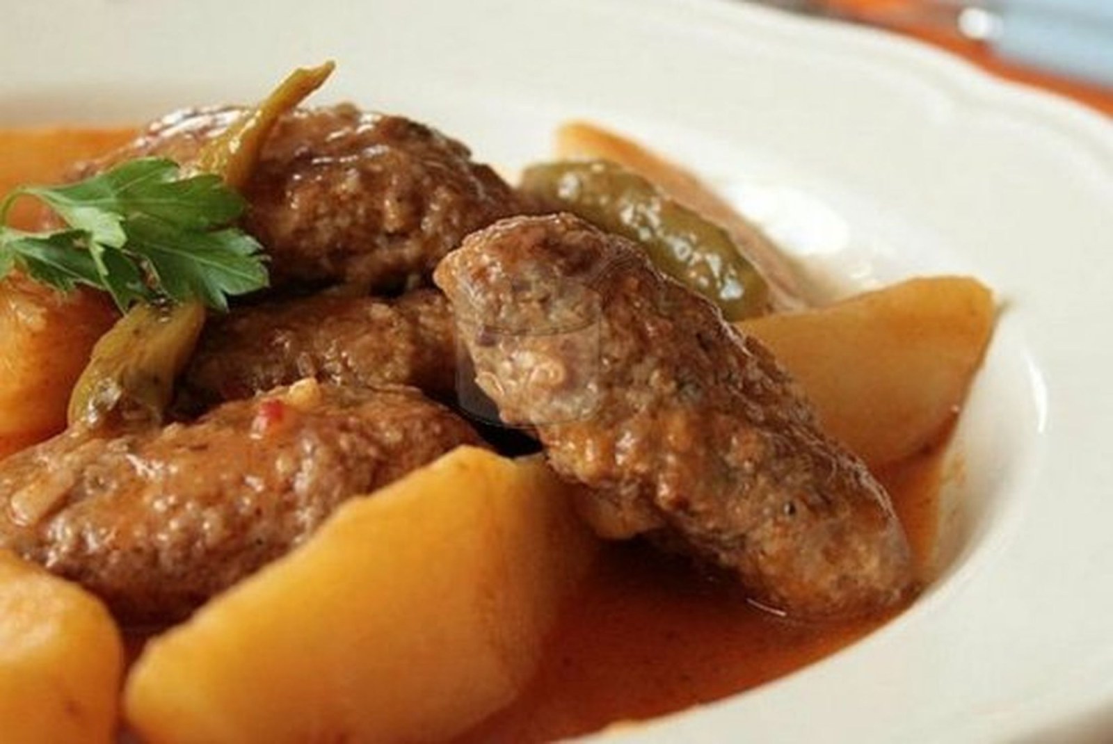 Salçalı Köfte