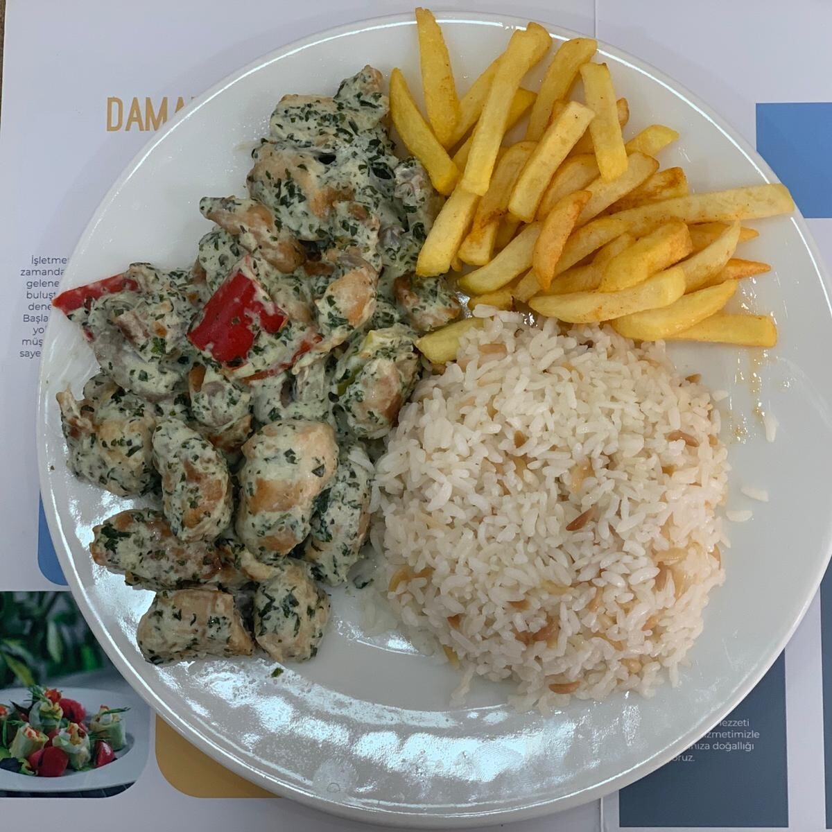 Tavada Fesleğen Soslu Tavuk