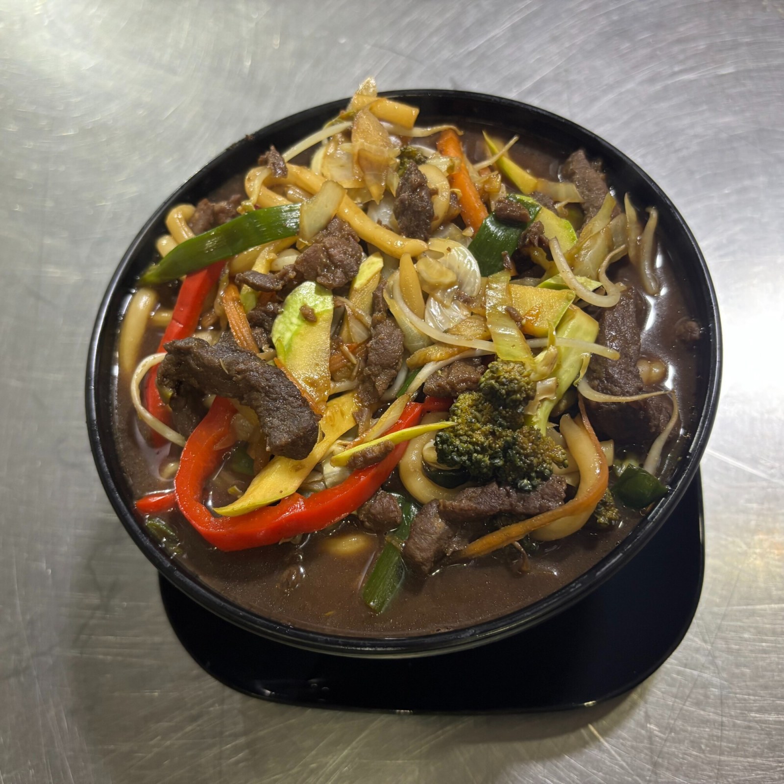 6. Dana Etli Udon Çorbası