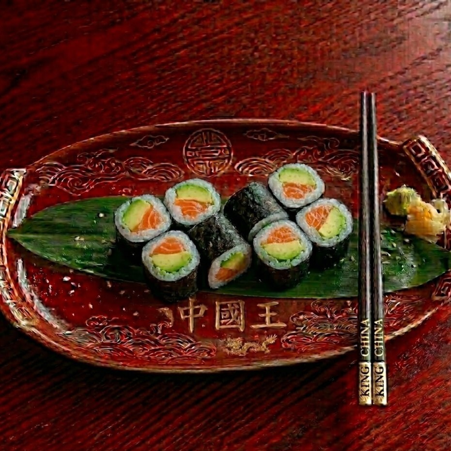 Sake Avocado Maki (8 pcs.)