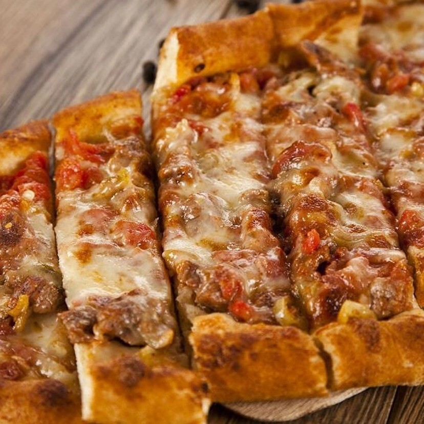 Kuşbaşılı Kaşarlı Pide