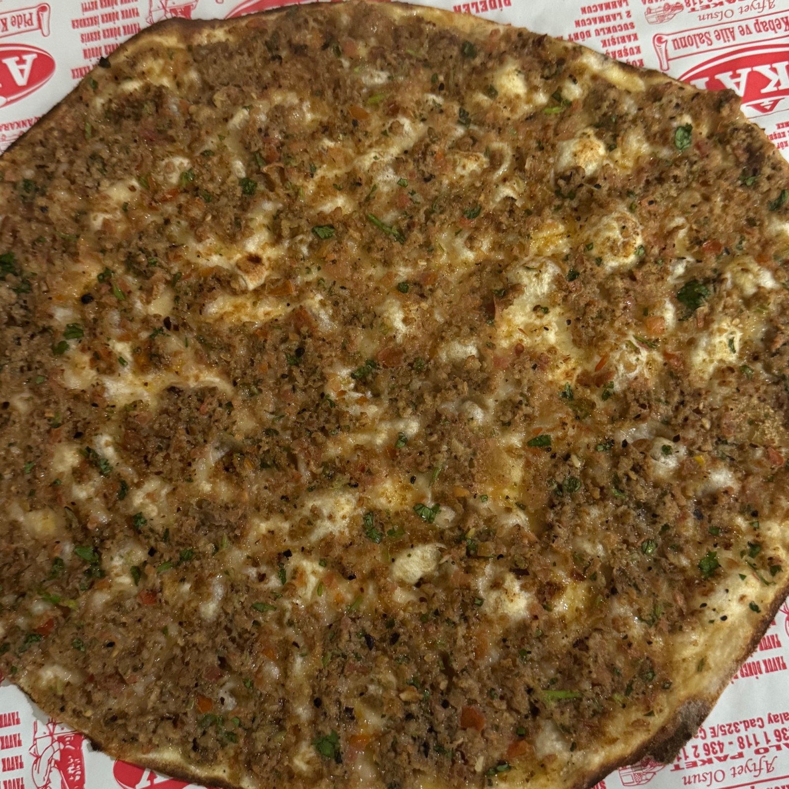 2 Adet Acılı Lahmacun 1 Ayran Menü