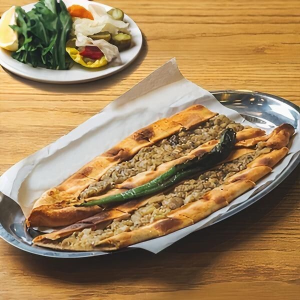 Patlıcanlı Pide (Açık)