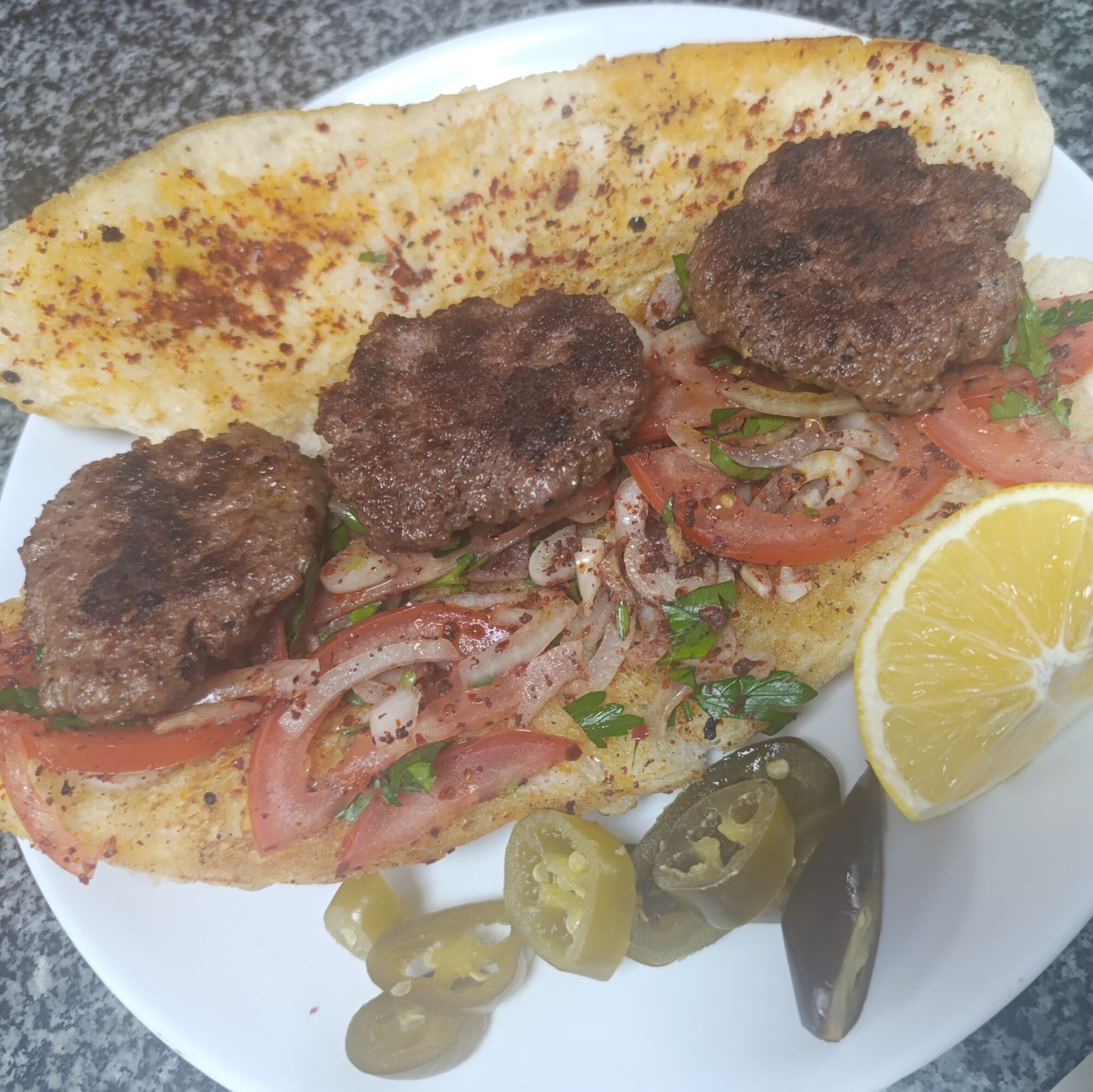 Köfte Ekmek