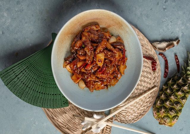 99 Chili Soslu Ananaslı Ördek