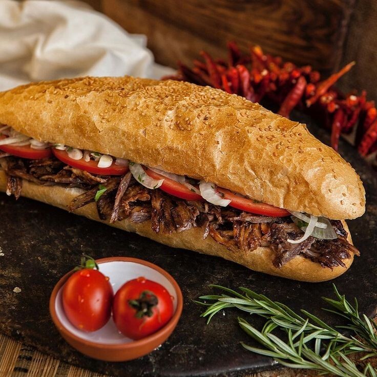 Yarım Ekmek Arası Et Döner