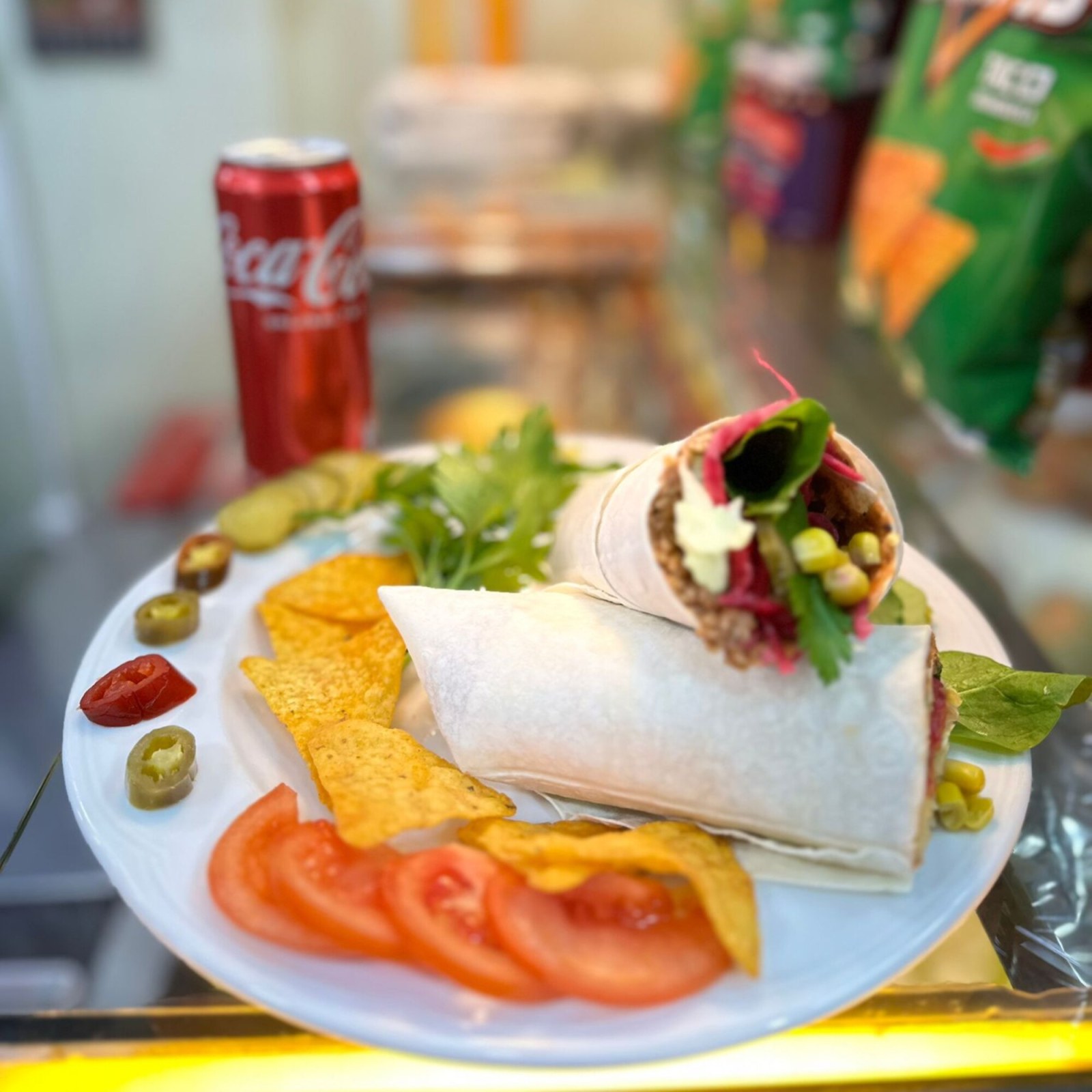 Doritoslu Mega Çiğ köfte Dürüm (150 Gr) + 330 Ml. Coca Cola