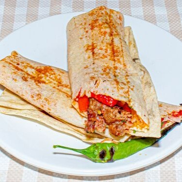 2 Adet Duble şiş Köfte Dürüm+,,Ayran
