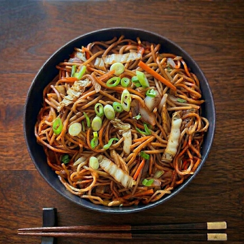 Trüf Soslu Sebzeli Noodle
