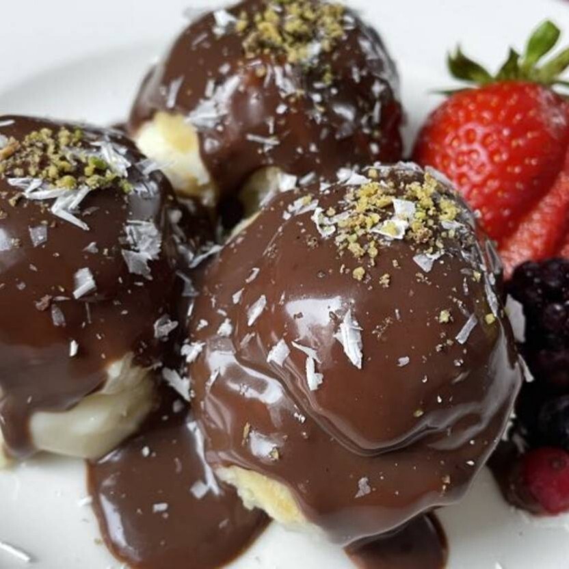 Hot Chocolate Profiterol