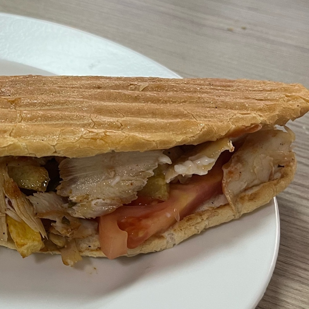 Yarım Ekmek Arası Tavuk Döner