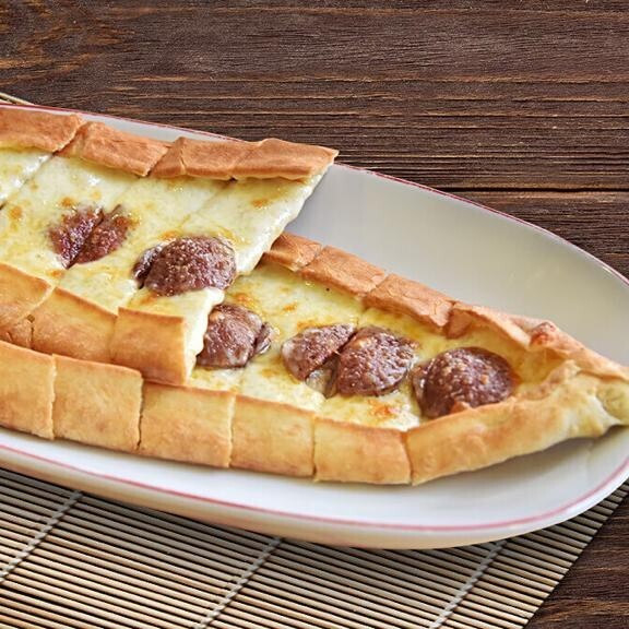 Sucuklu Kaşarlı Yumurtalı Pide