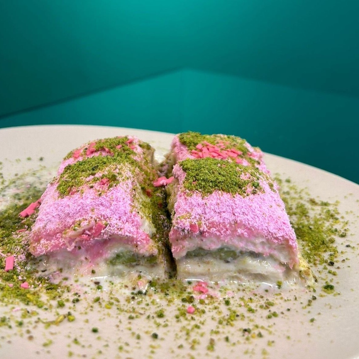 Fıstıklı Frambuazlı Soğuk Baklava (1000gr)