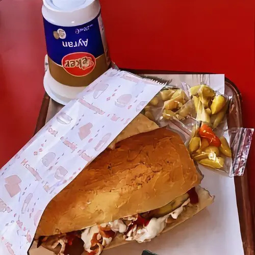 Yarım Ekmek Arası Tavuk Döner