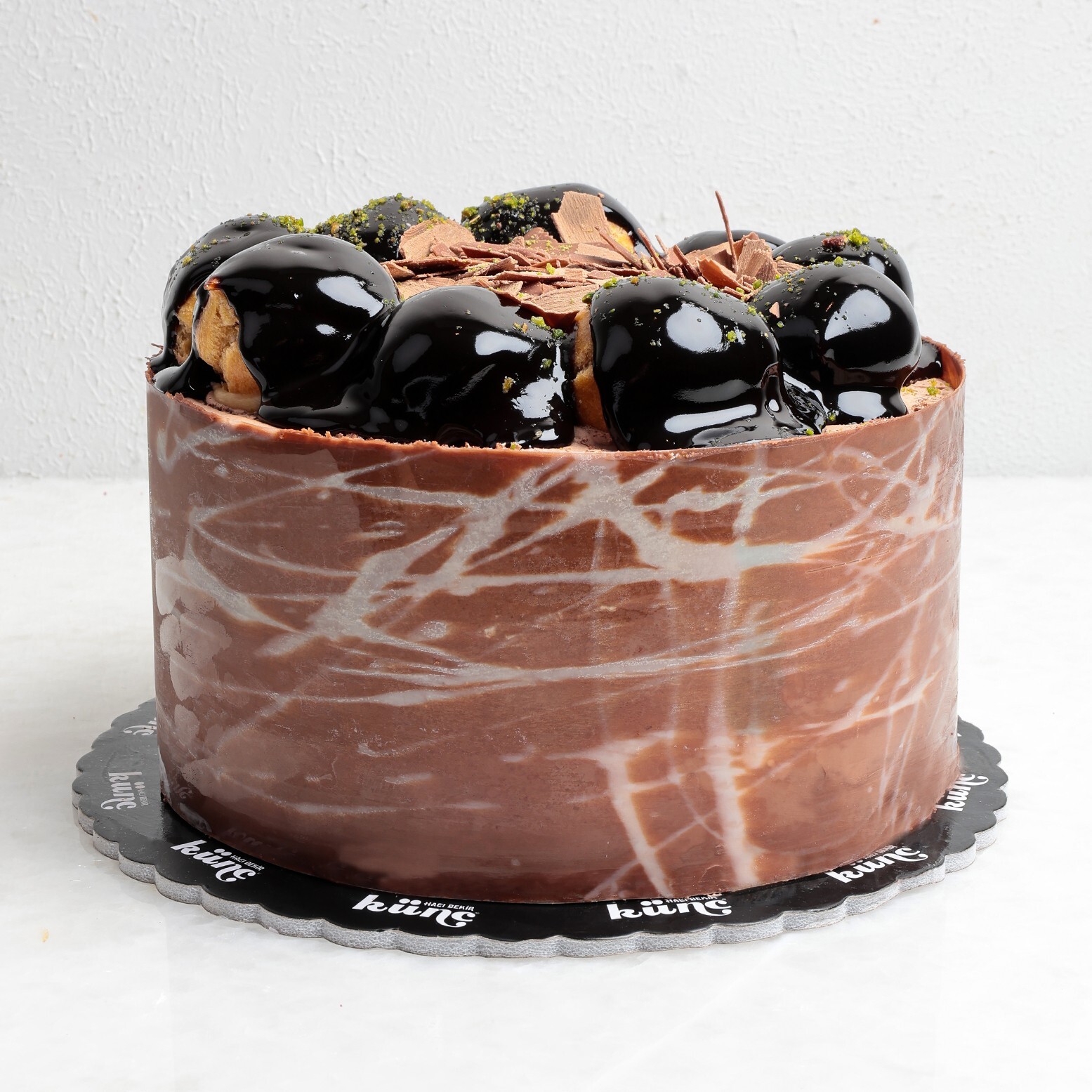 Profiterollü Pasta