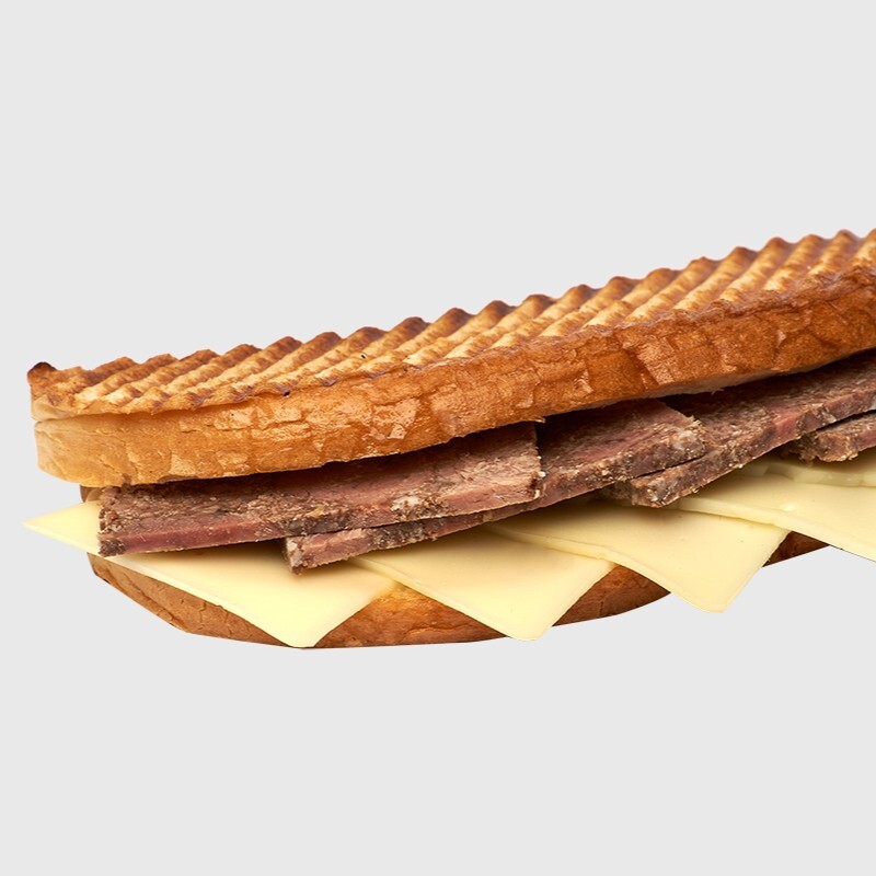 Ayvalık Ekmeğine Kavurmalı Tost