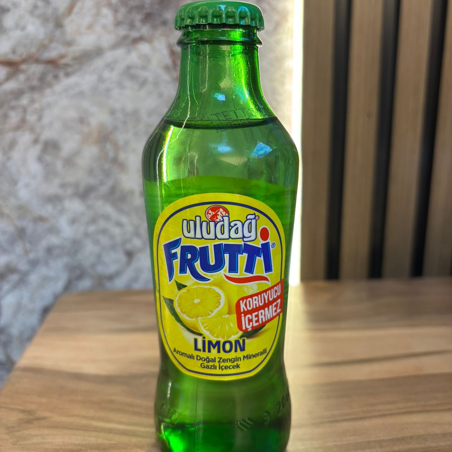 Limonlu Maden Suyu