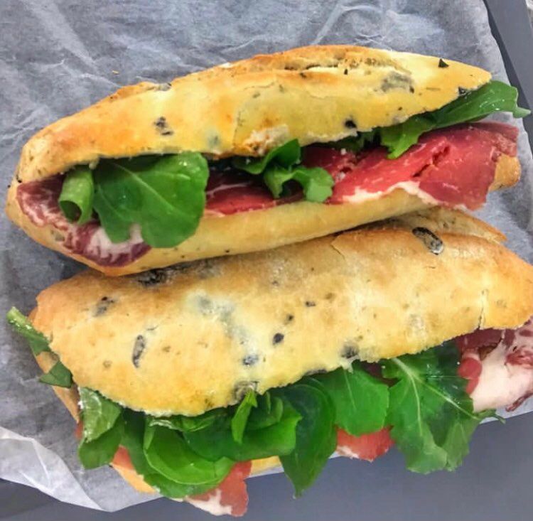 Ciabatta Pastırmalı Soğuk Sandviç