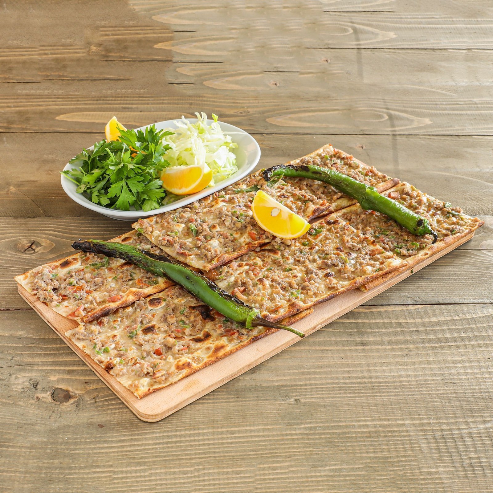 Kaşarlı Etli Ekmek
