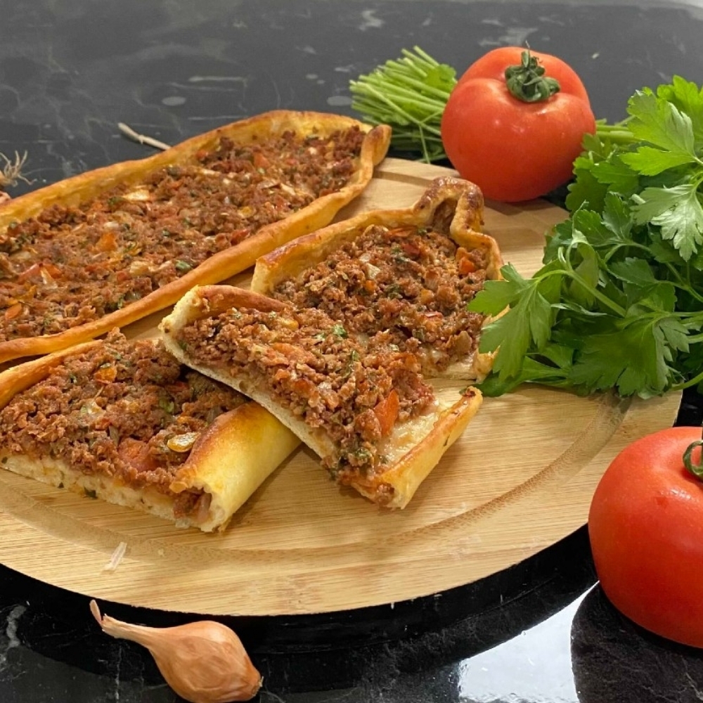 10Kıymalı Pide