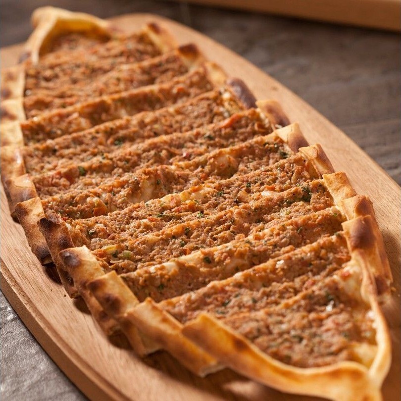 2 Adet Kıymalı kır Pidesi ( 250cc Cocacola)