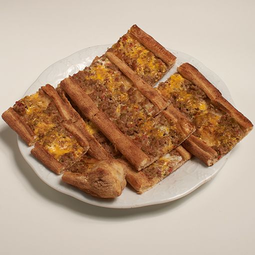 Kıymalı Yumurtalı Pide