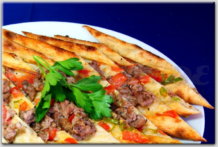 Kuşbaşılı Pide