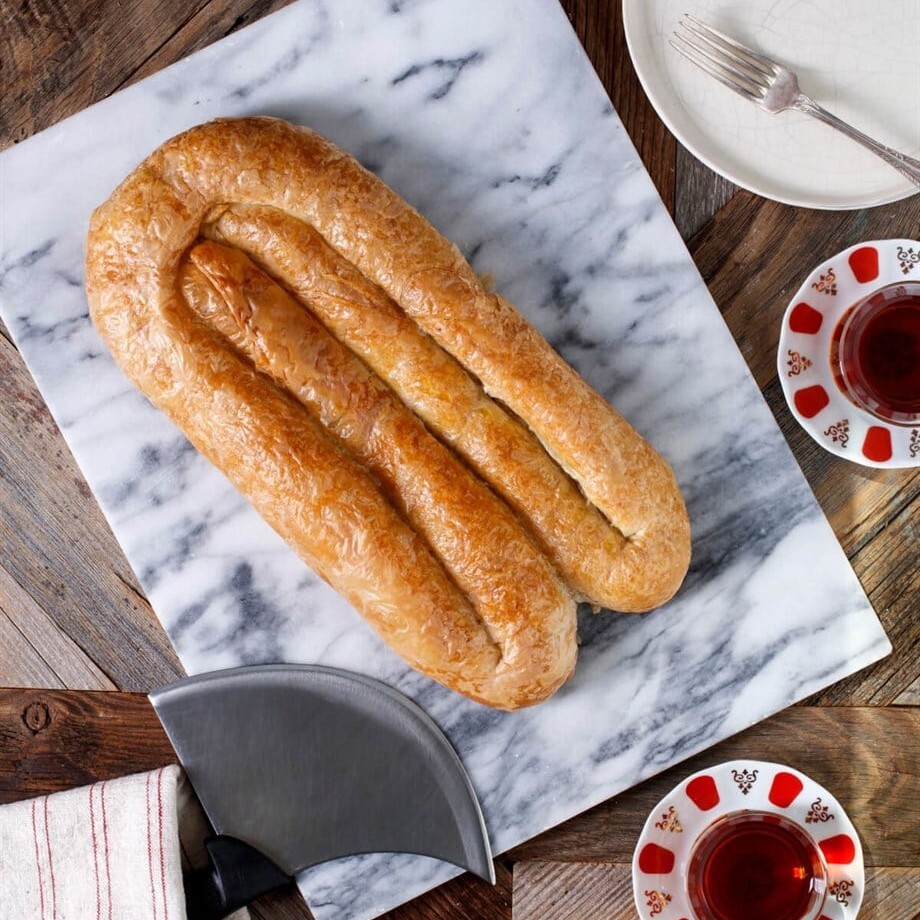 Peynirli Kol Böreği (Porsiyon)