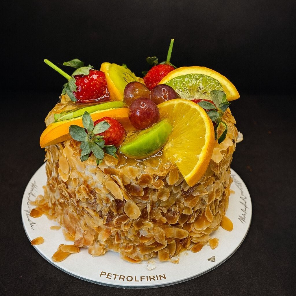 Meyveli Yaş Pasta No.0) 6 Kişilik