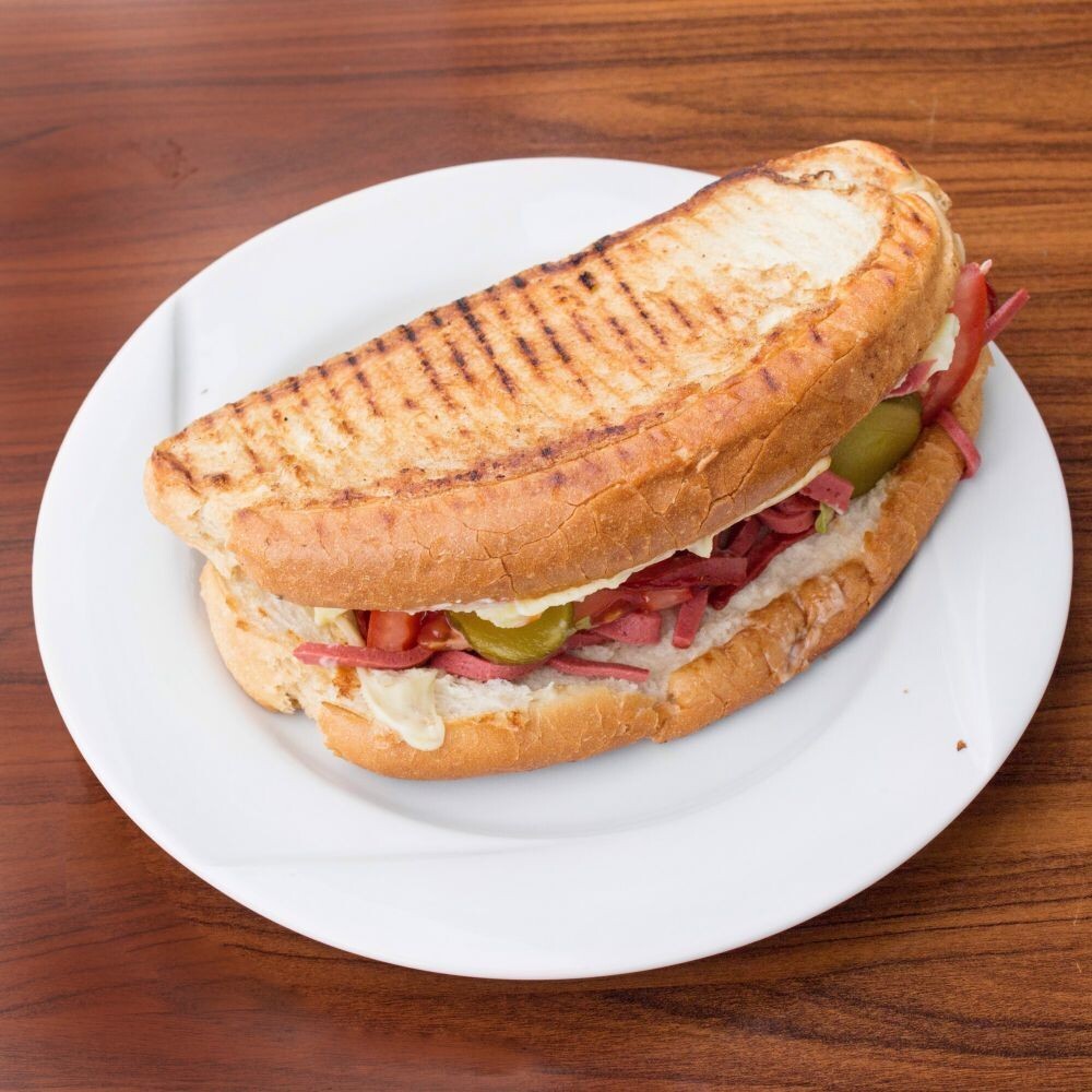 Cheddarlı Ayvalık Tost Menü