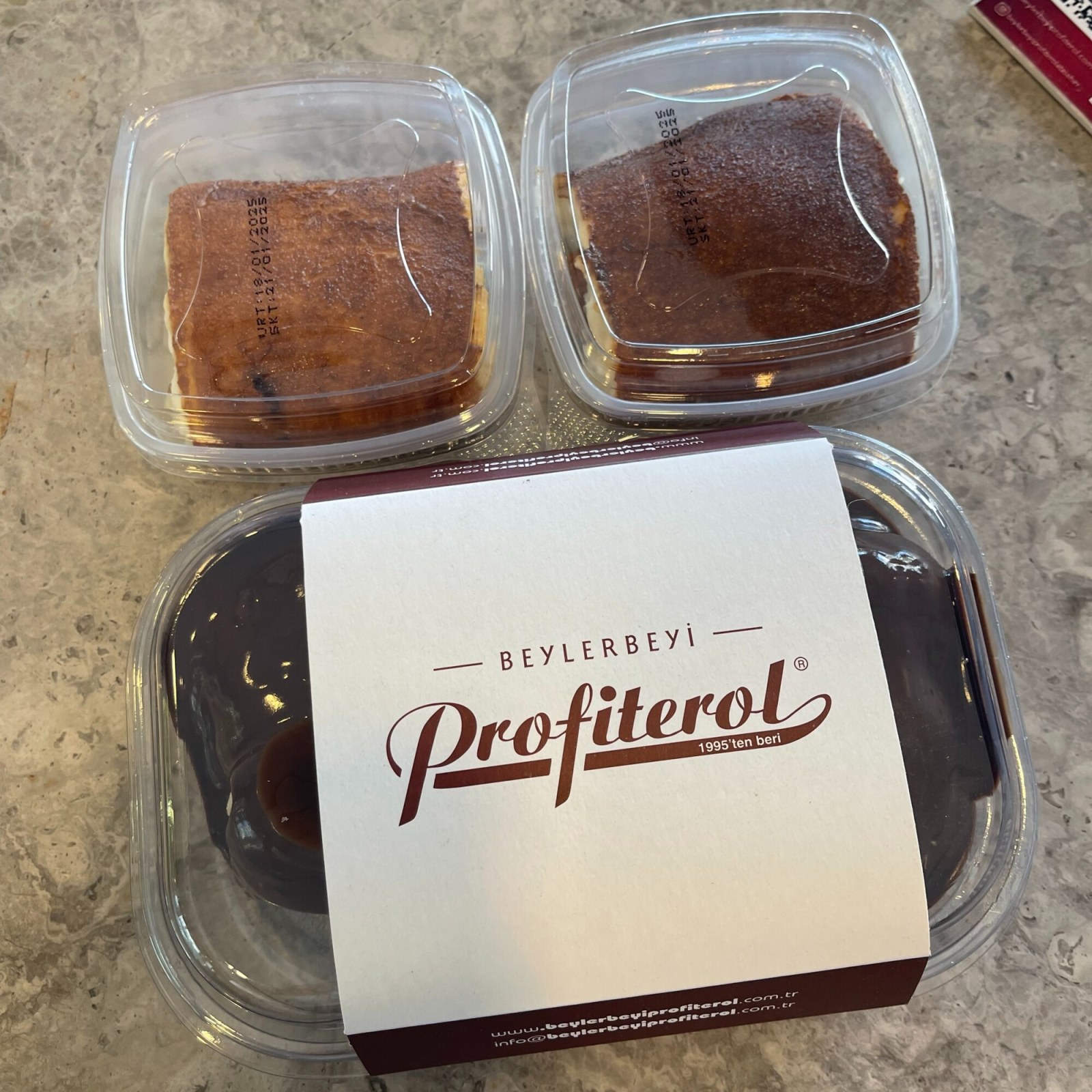500 Gr Profiterol + 2 adet Kazandibi