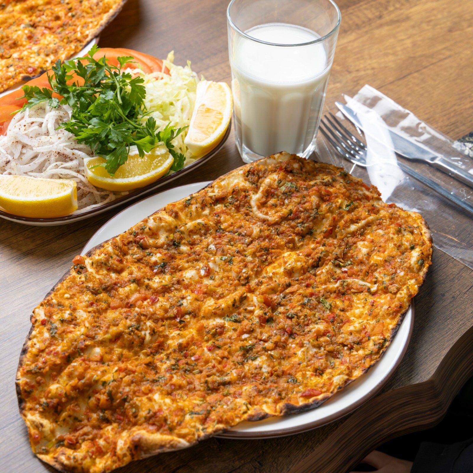 (10 Adet) Lahmacun (1 lt) Susurluk Ayran