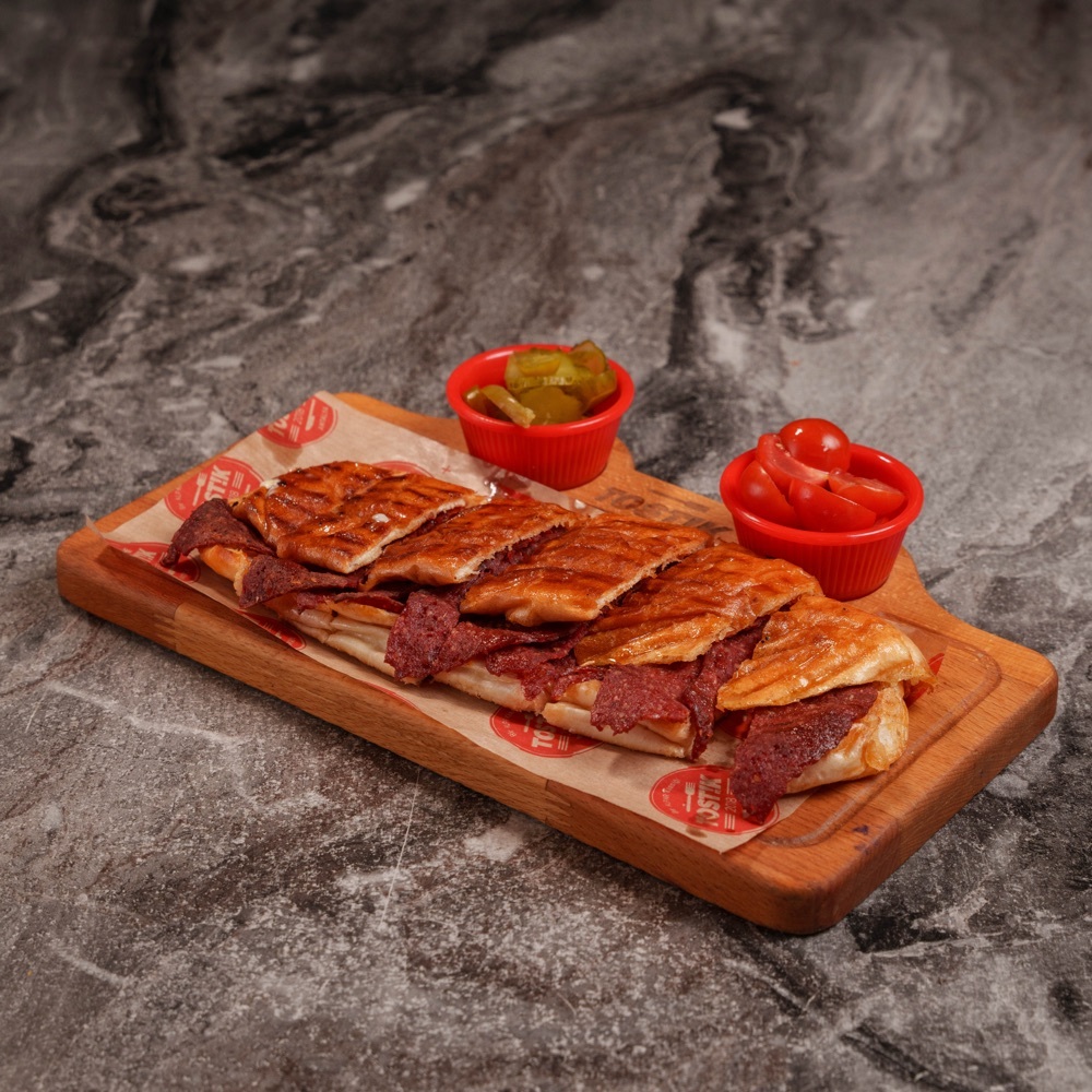 Sucuklu Tost