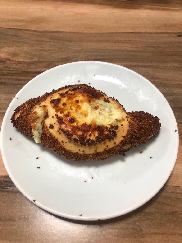 Kaşarlı Simit