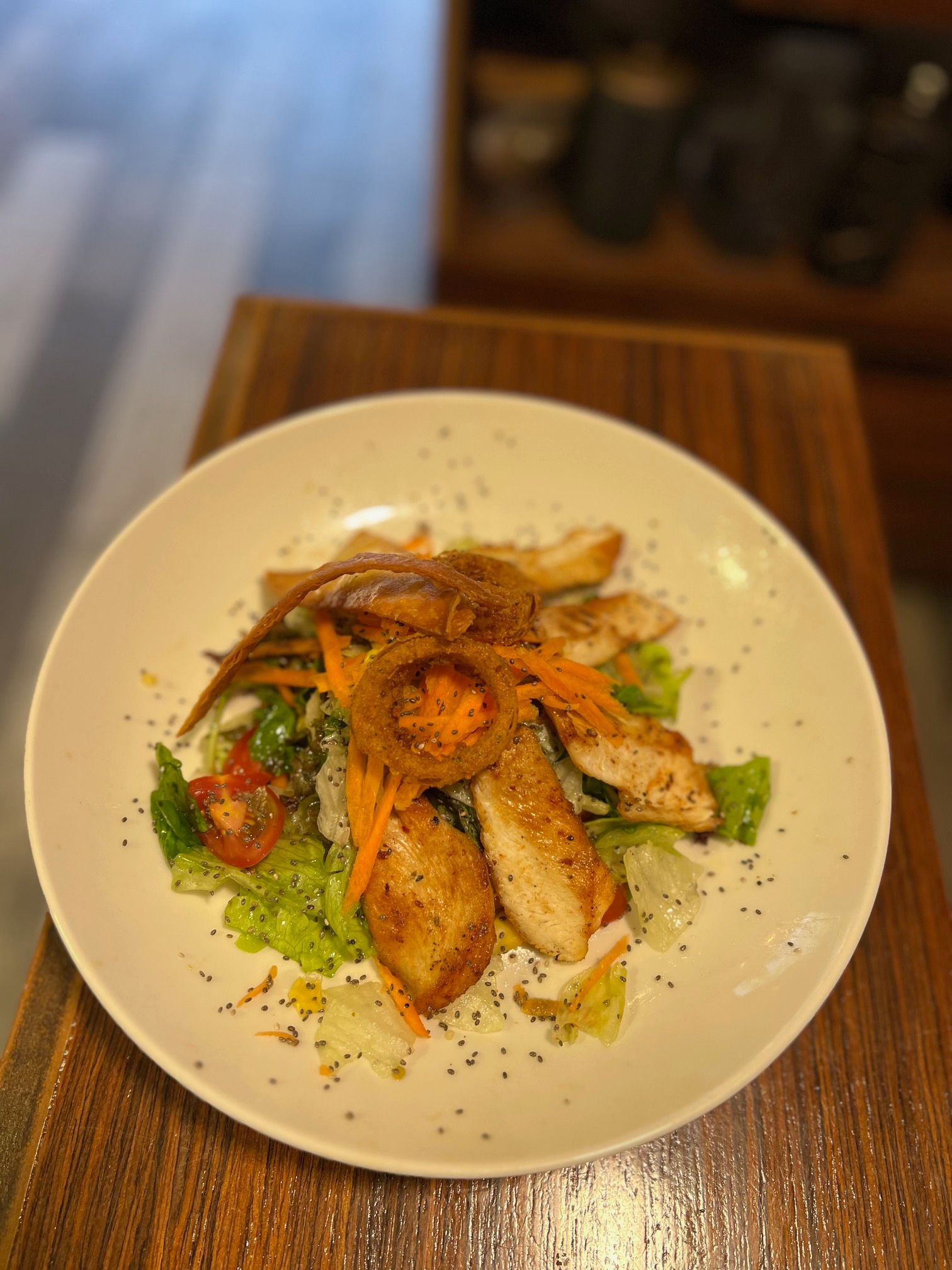 Chia Tohumlu Tavuklu Salata