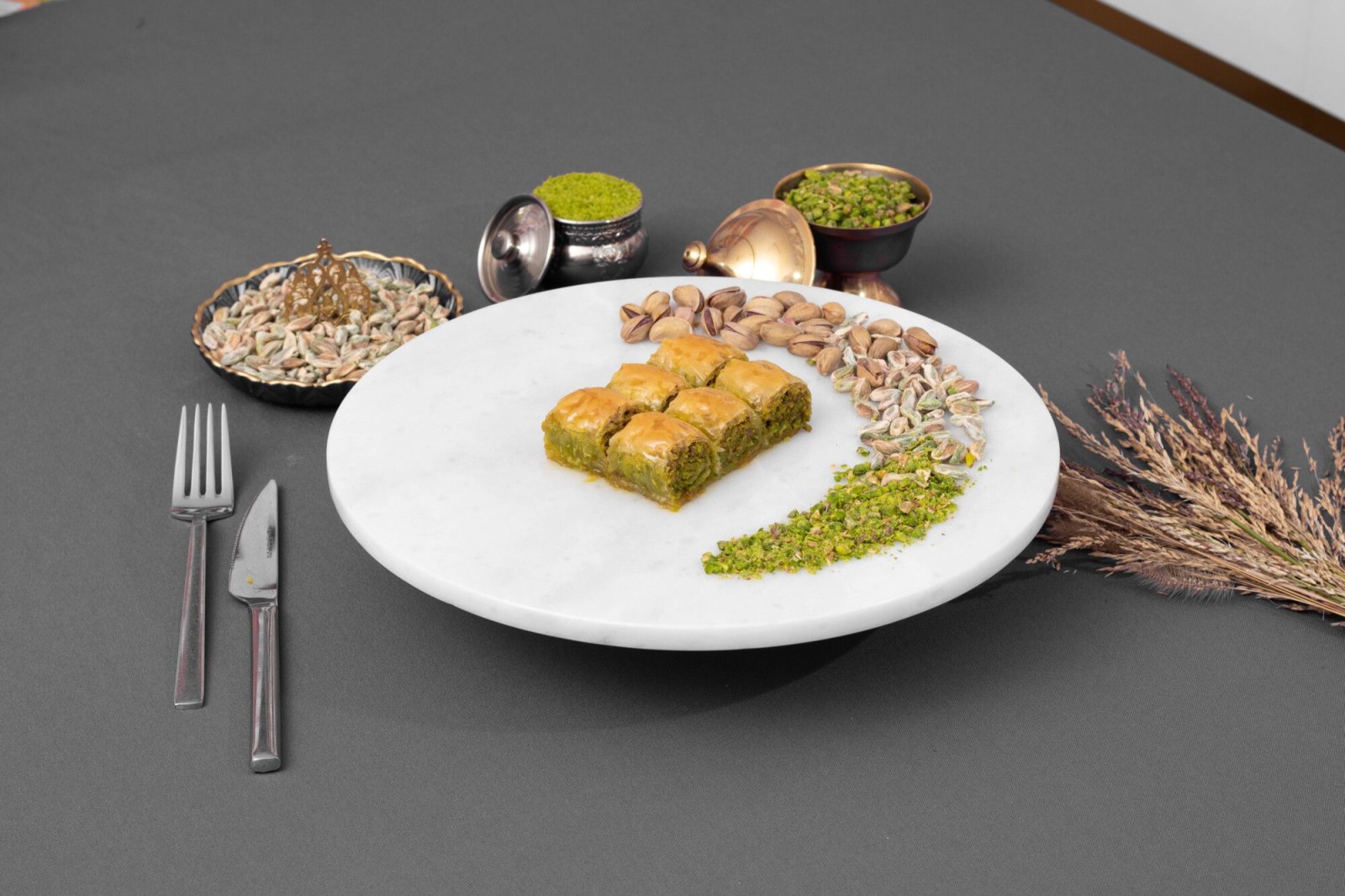 Fıstıklı Özel Baklava (1 Kg.)