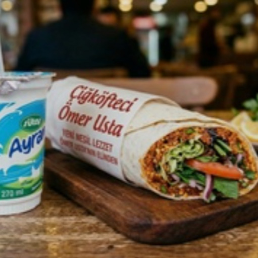 Mega Dürüm Çiğ Köfte (125 gr) + Büyük Ayran