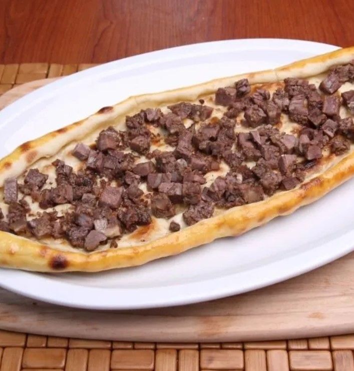 Kavurmalı Pide