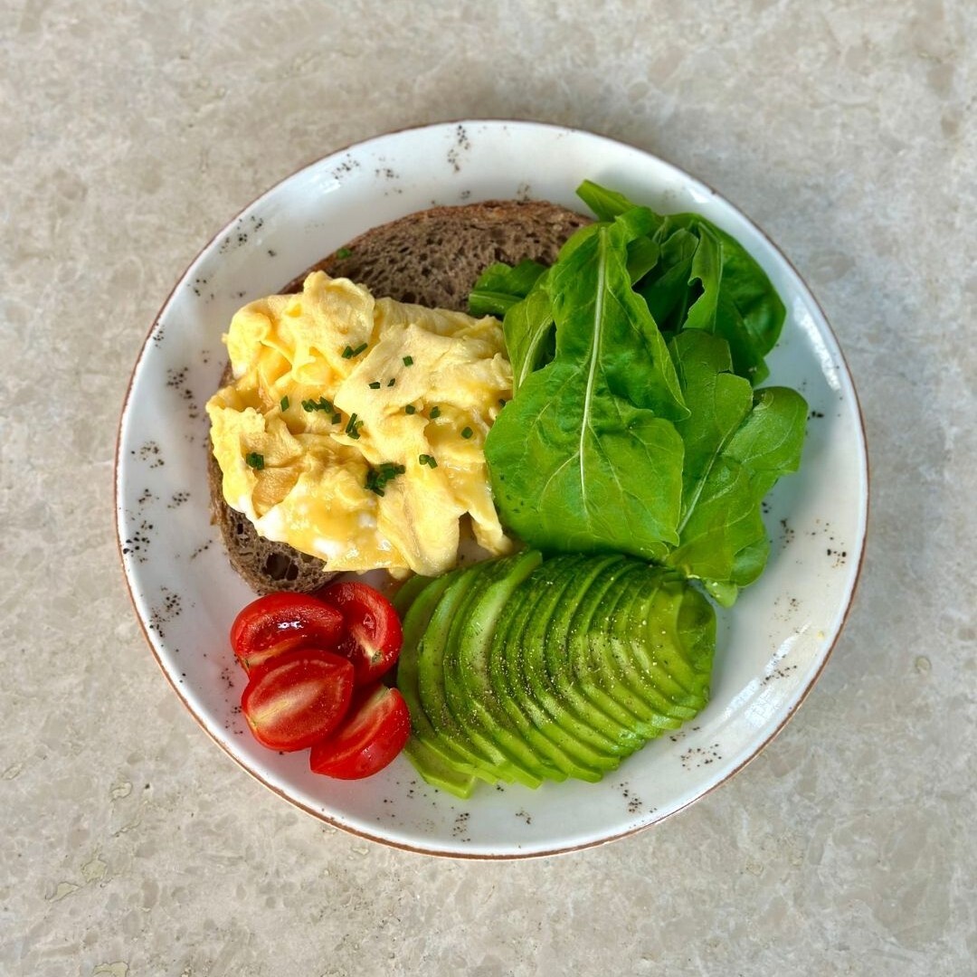 Scramble Avokado Bruschetta
