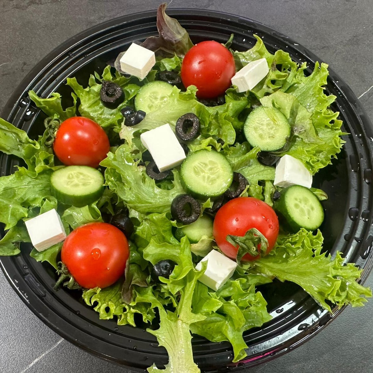 Akdeniz Salatası
