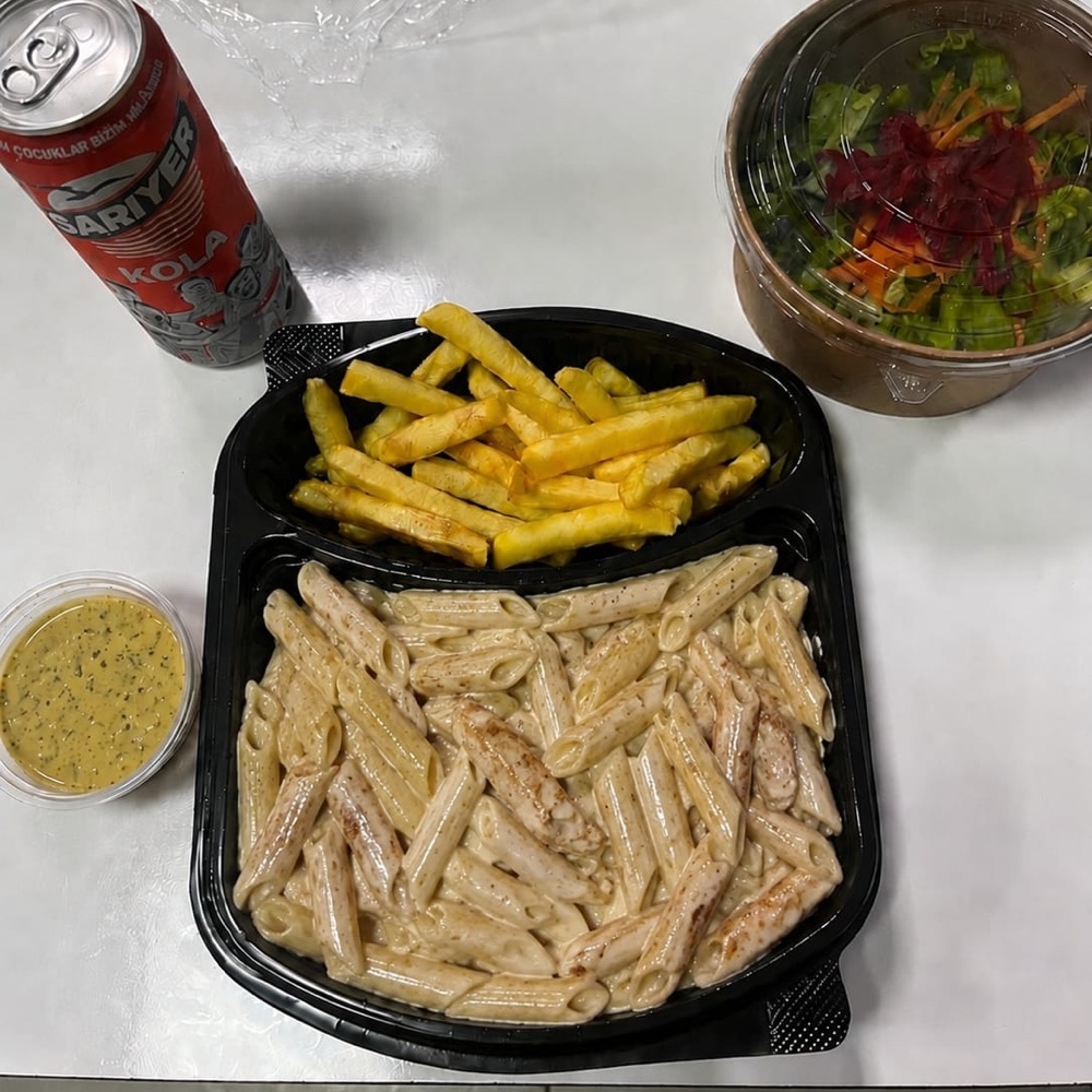 Kremalı Tavuklu Makarna Menüsü