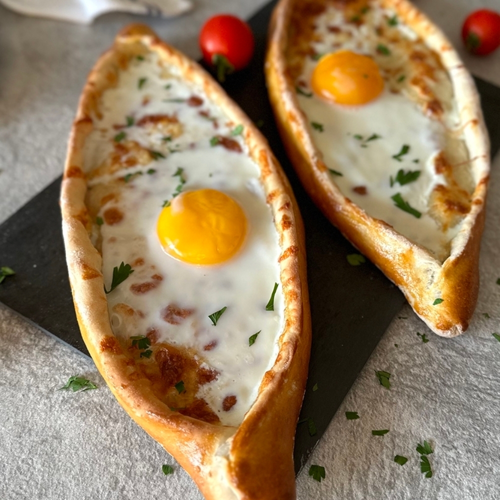 Yumurtalı Pide